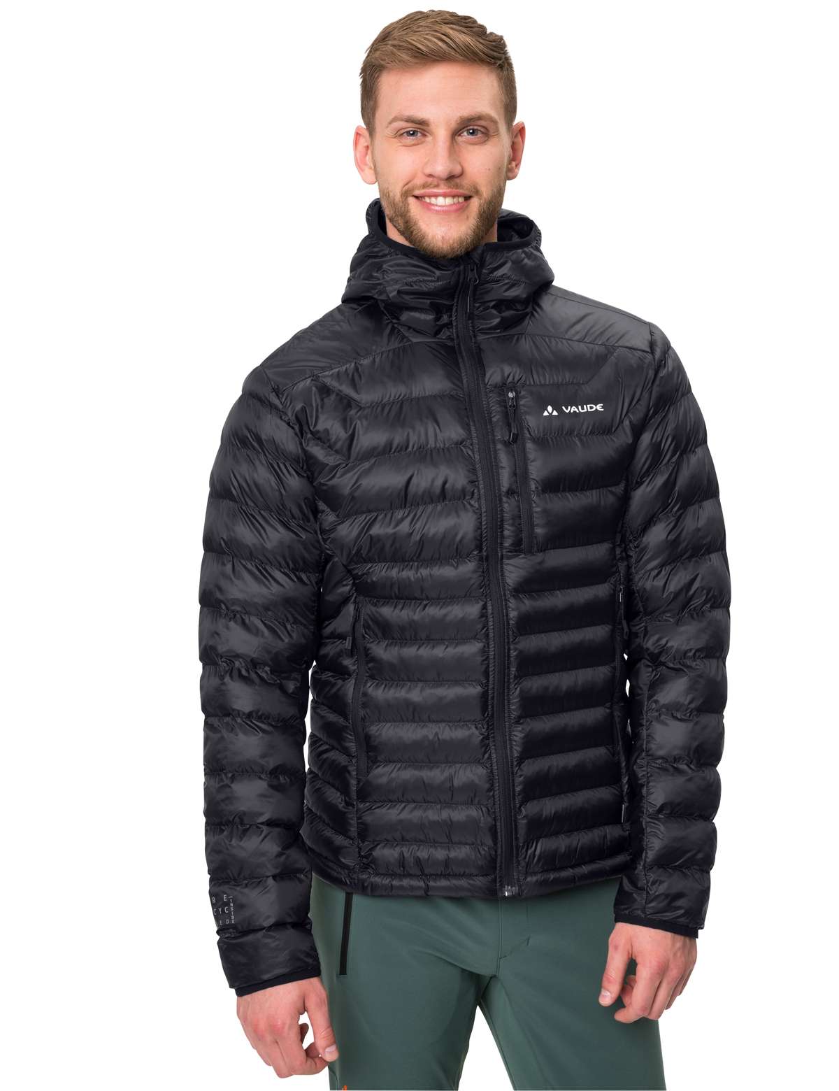 Стеганая куртка с капюшоном»Men`s Batura Hooded Insulation Jack«