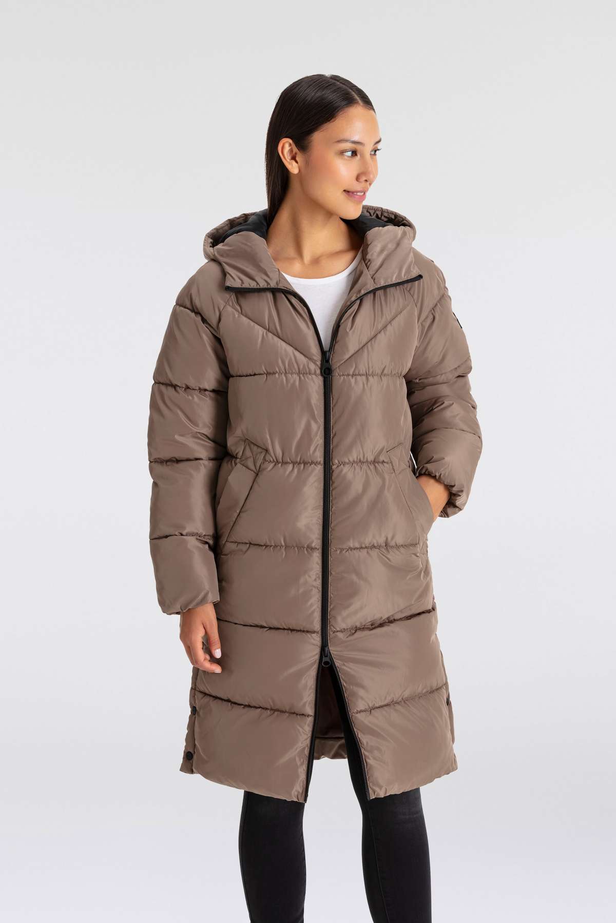 Стеганое пальто с капюшоном и практичным двусторонним... »ONLAMAND LONG PUFFER COAT CS OTW«