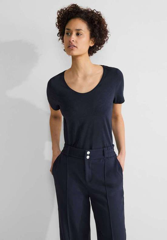 глубокий синий