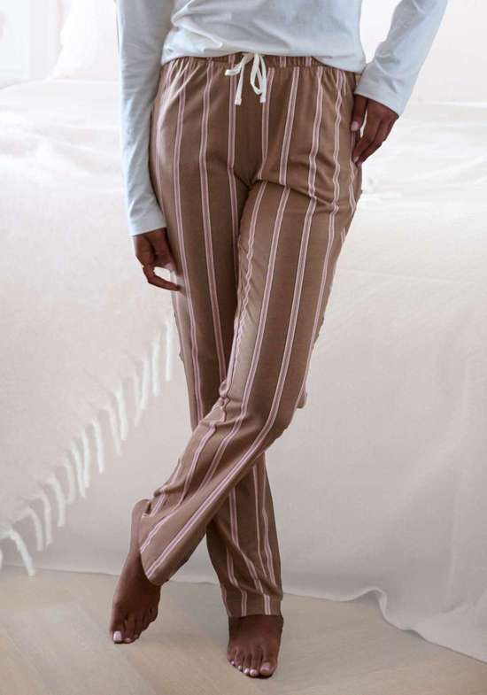 коричневый в полоску