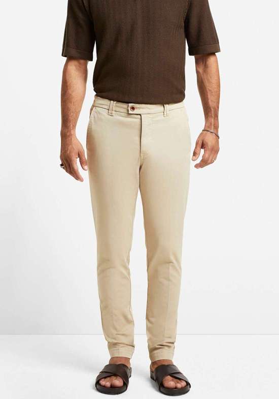 светло-коричневый