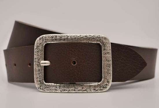 коричневый