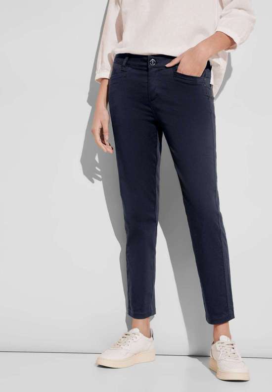 глубокий синий