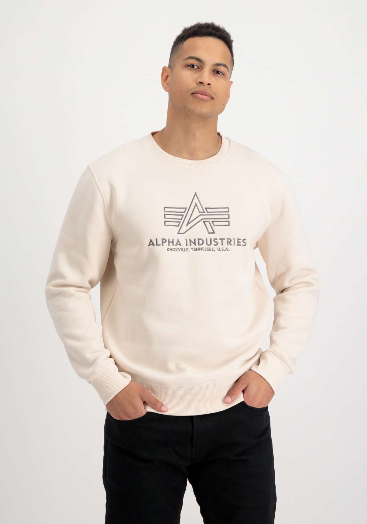 Свитера Men - Sweatshirts Basic Sweater Embroidery