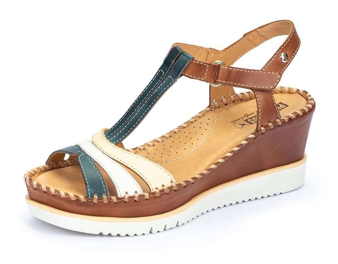 босоножки на танкетке AGUADULCE