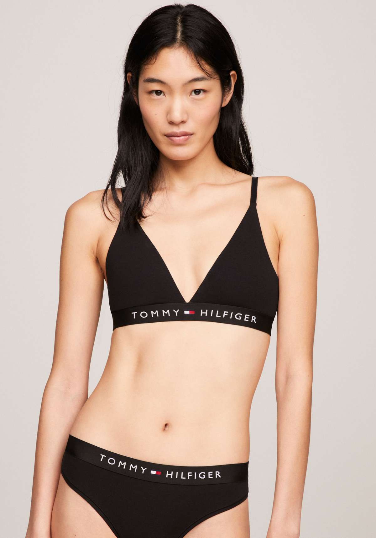 Бюстгальтер-бралетт с фирменным лейблом Tommy Hilfiger UNLINED TRIANGLE