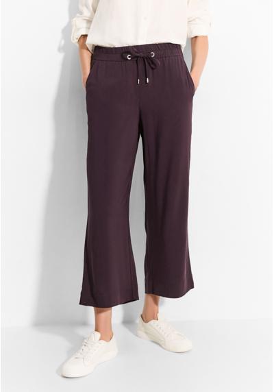 aubergine red