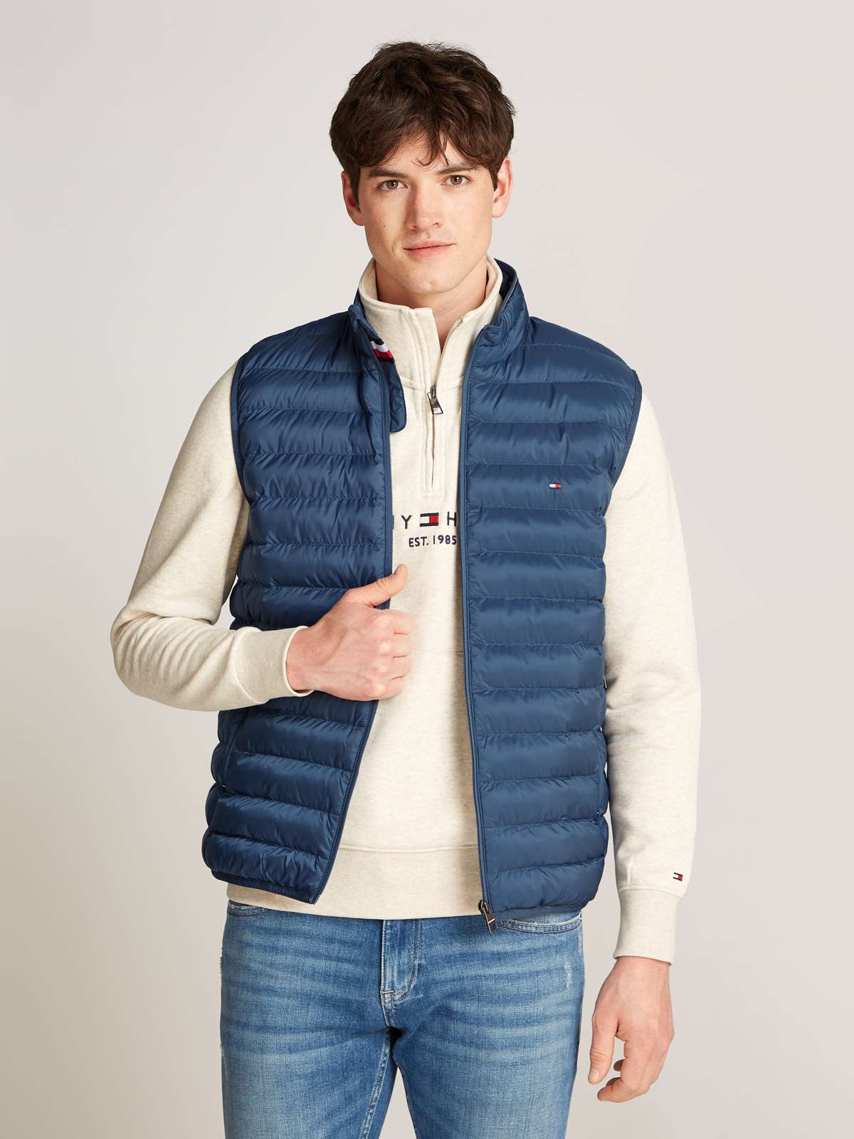 Стеганый жилет с вышивкой логотипа Tommy Hilfiger PACKABLE RECYCLED VEST