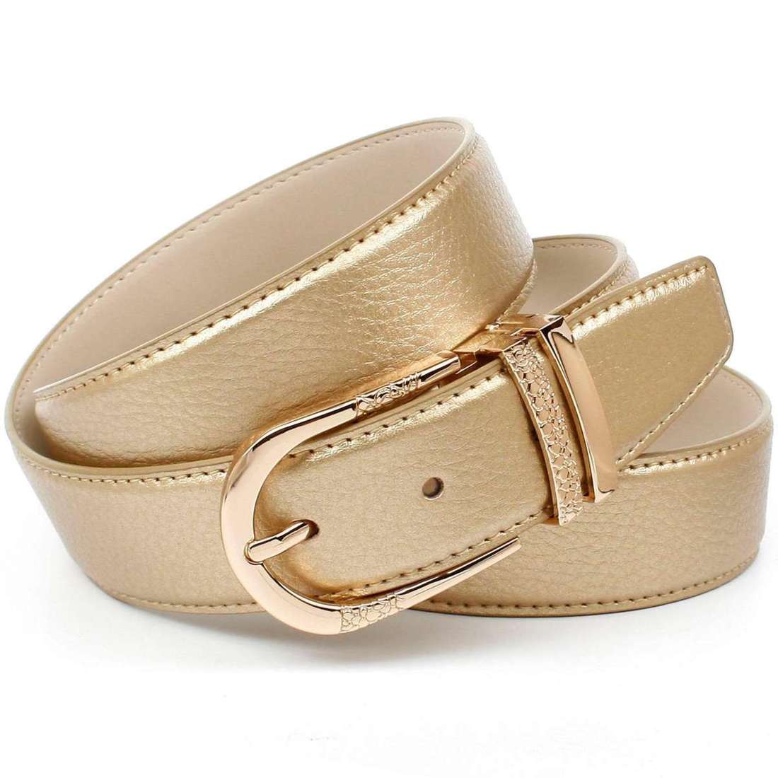 Кожаный ремень с модной пряжкой