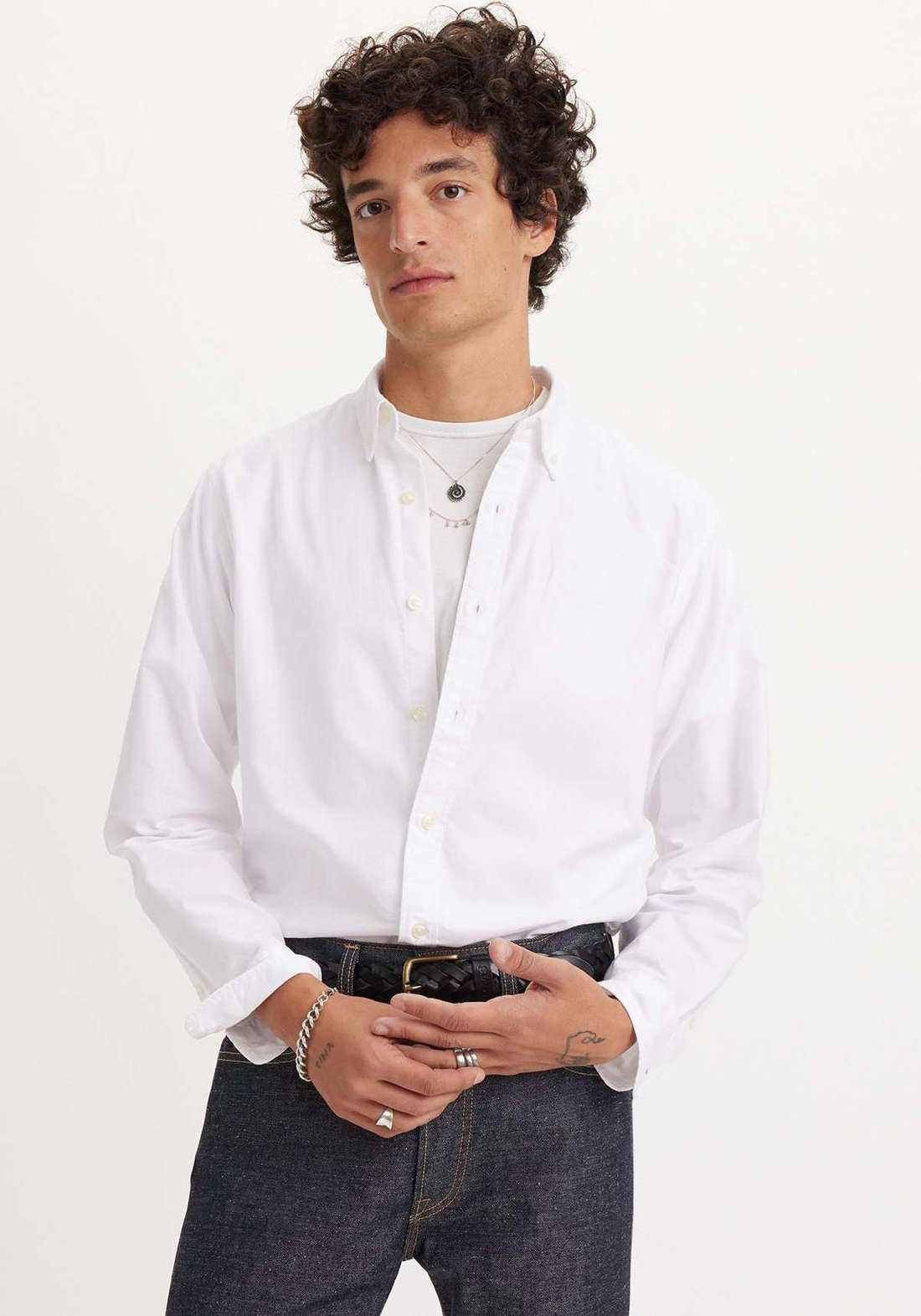 Рубашка с длинными рукавами и вышивкой логотипа в тон на груди. AUTHENTIC BUTTON DOWN