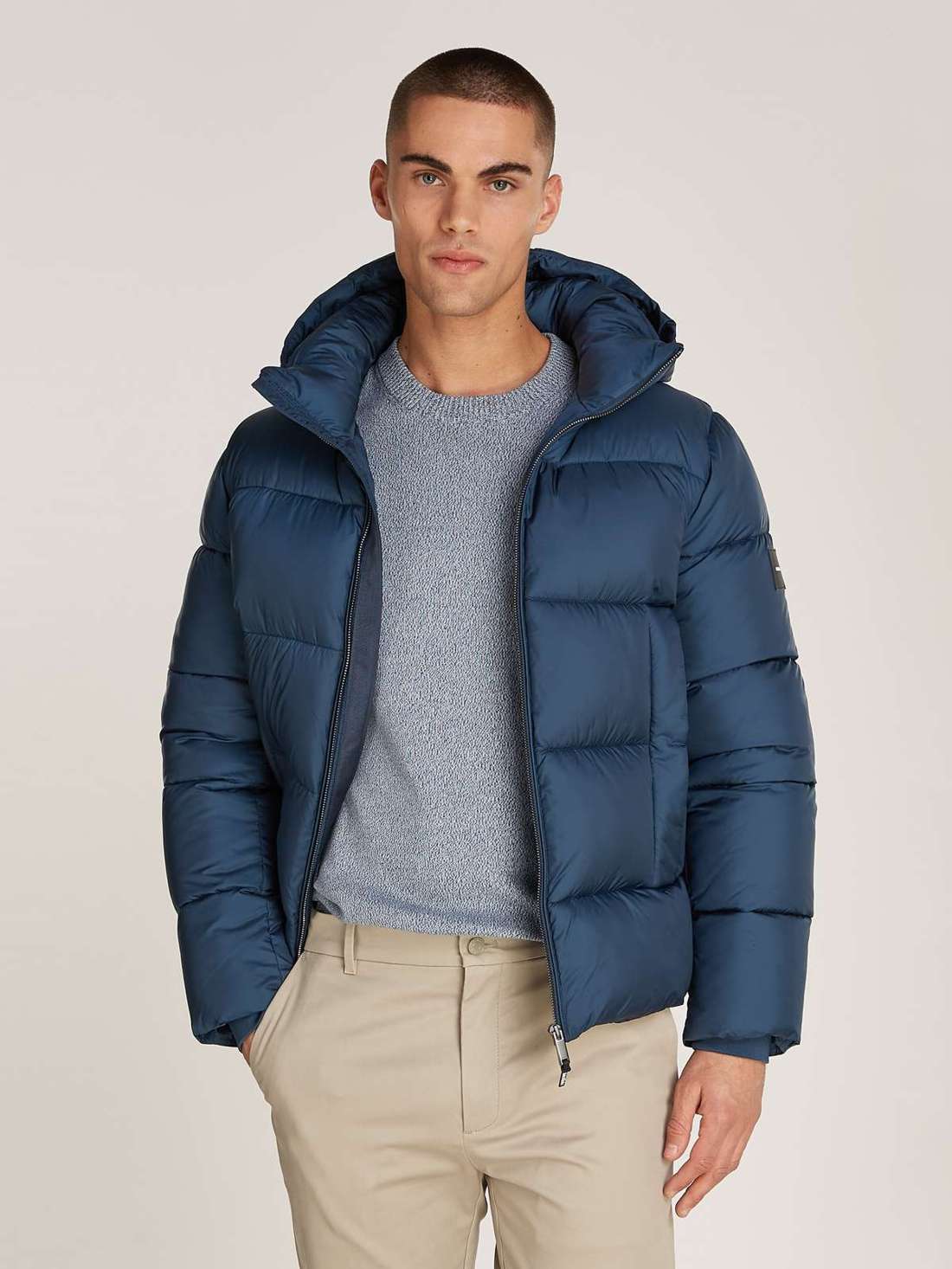 Уличная куртка с капюшоном и нашивкой-логотипом HOODED QUILT PUFFER MW