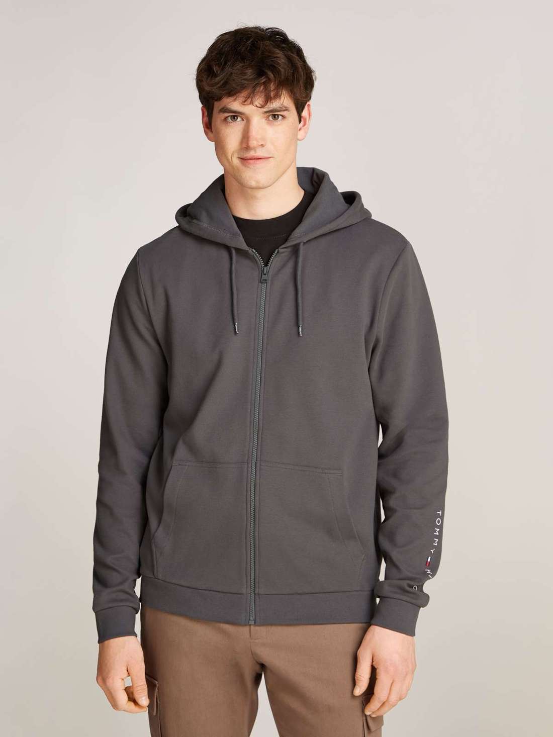 Толстовка с вышивкой логотипа FZ HOODIE