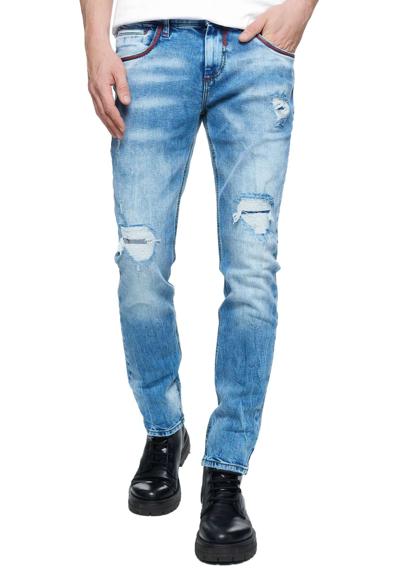 Прямые джинсы в классическом стиле