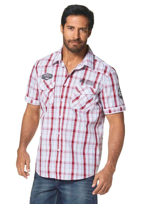 Рубашка с короткими рукавами и модными аппликациями