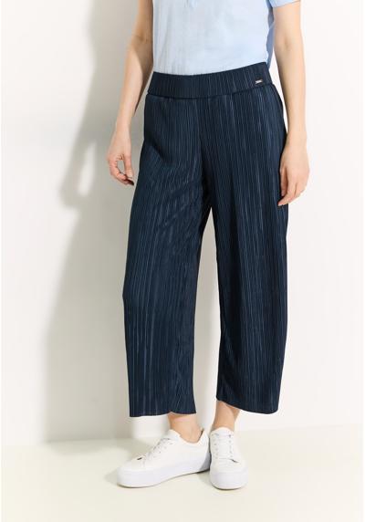 dark petrol blue