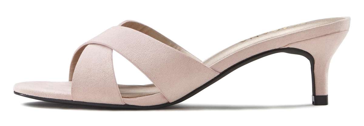 Мюли, мюли, сандалии, открытая обувь на небольшом каблуке модной формы.