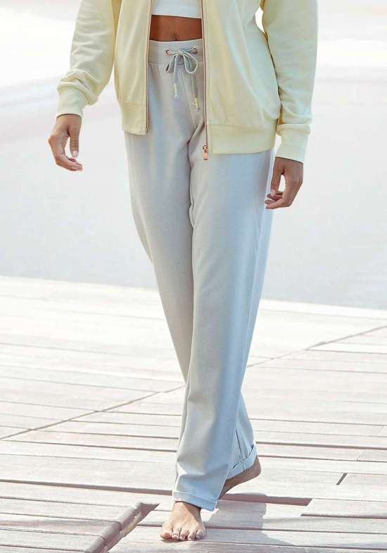 светло-серый