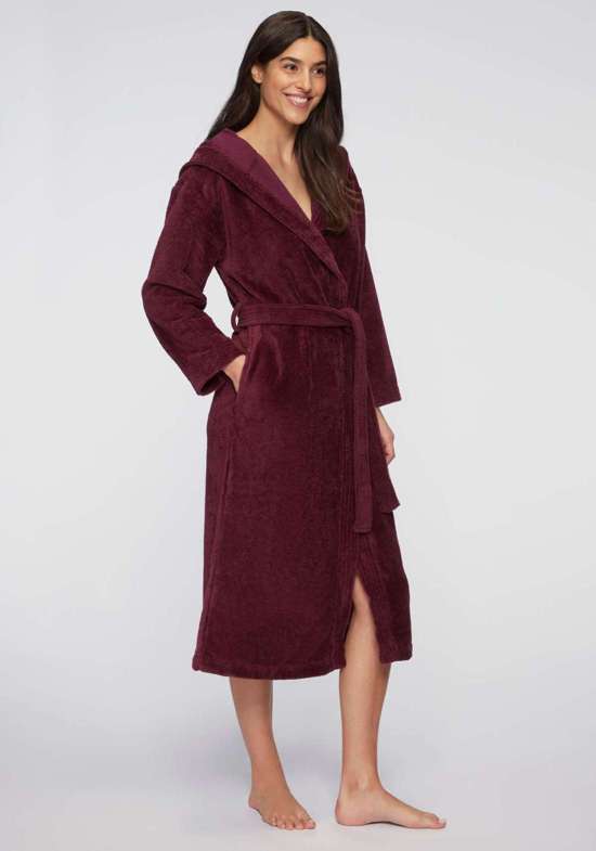 темно-красный