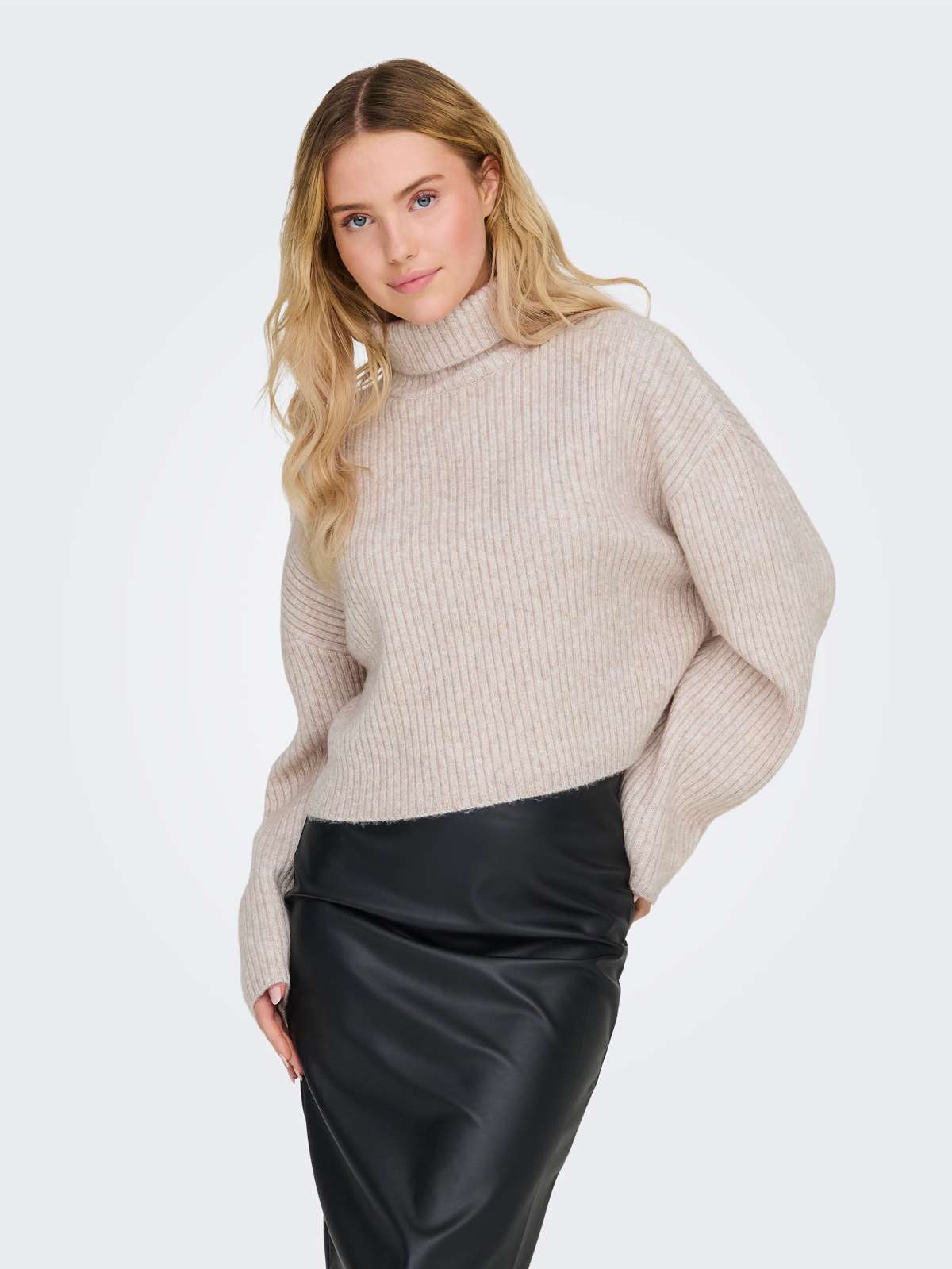 Свитер с высоким воротником »ONLMELANIE L/S ROLLNECK PULLOVER KNTNOOS«