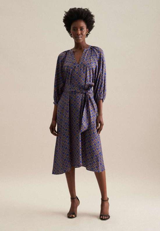 средний синий