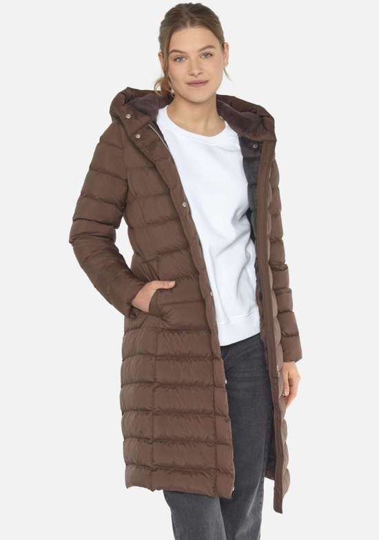 темно-коричневый