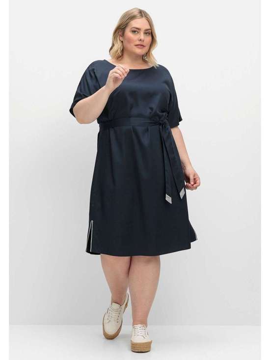 Платье миди с поясом Große Größen