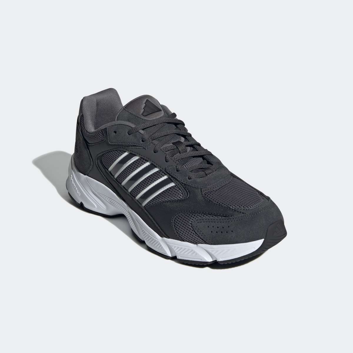 Кроссовки, вдохновленные дизайном adidas RESPONSE CL. CRAZYCHAOS 2000