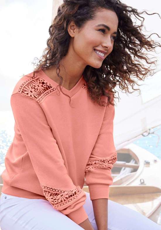 персиковый