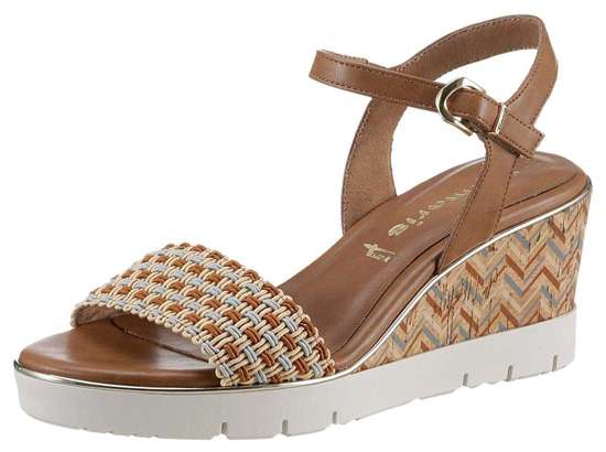 босоножки на танкетке