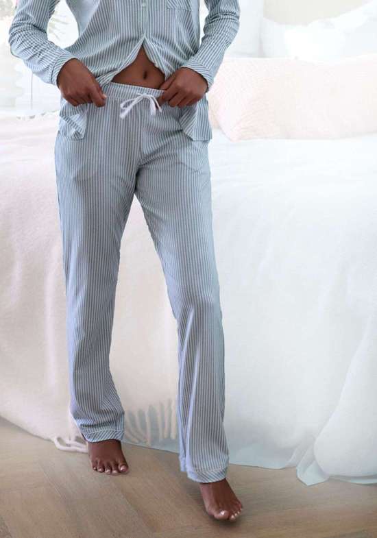 dunkelgrün gestreift