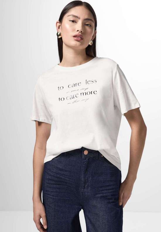 грязно-белый