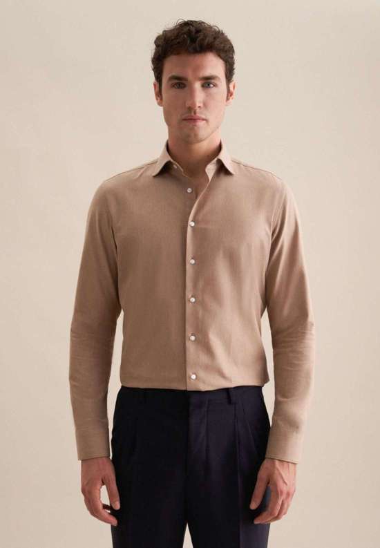 коричневый