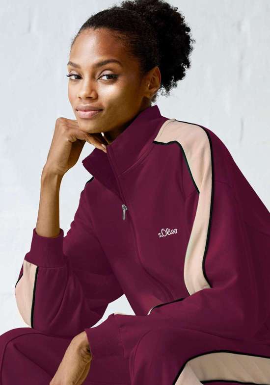 темно-красный