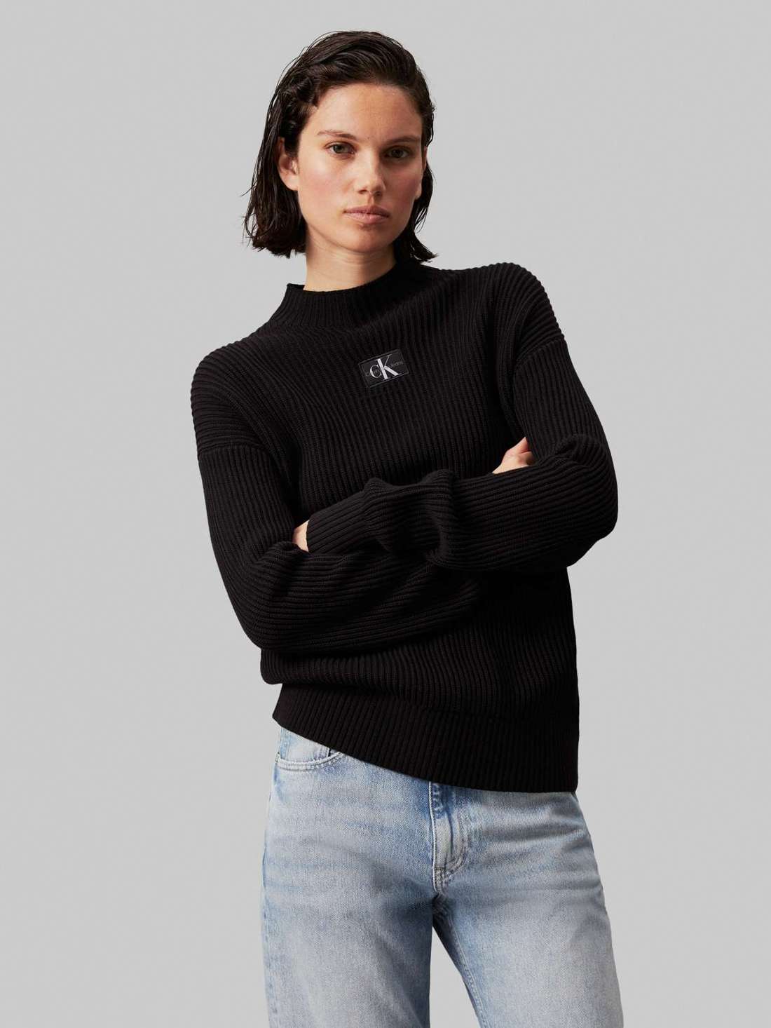 Свитер с воротником стойкой и нашивкой-логотипом WOVEN LABEL LOOSE SWEATER