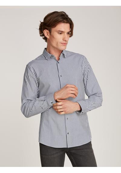 Рубашка с длинными рукавами с полосатым рисунком и вышивкой логотипа. POPLIN STRETCH STRIPE SHIRT