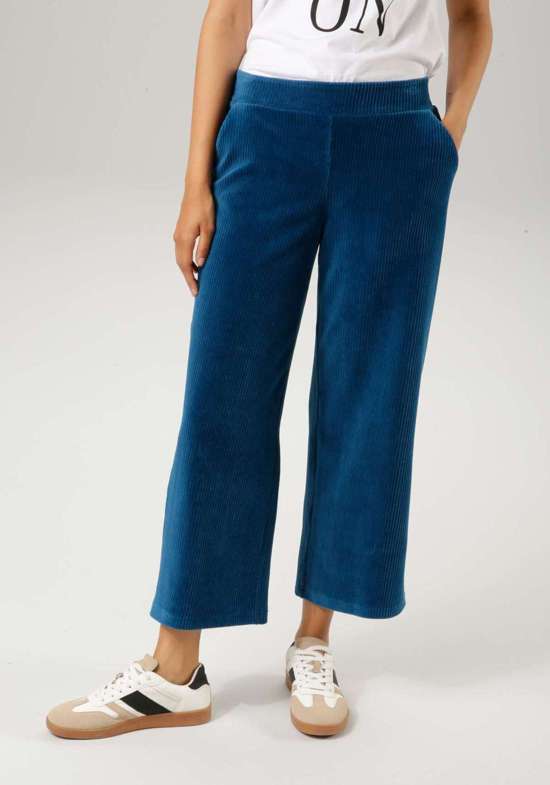 бензинно-голубой