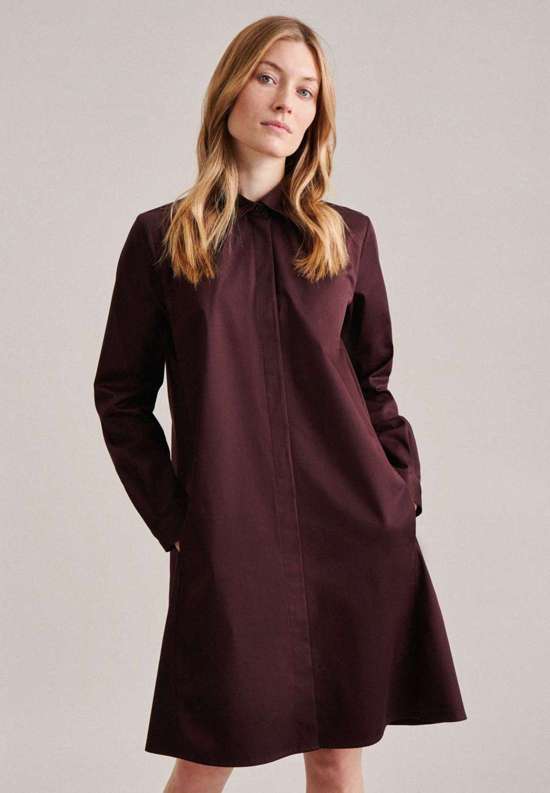 коричневый