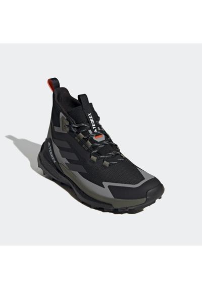 Core Black / Carbon / Olive Strata