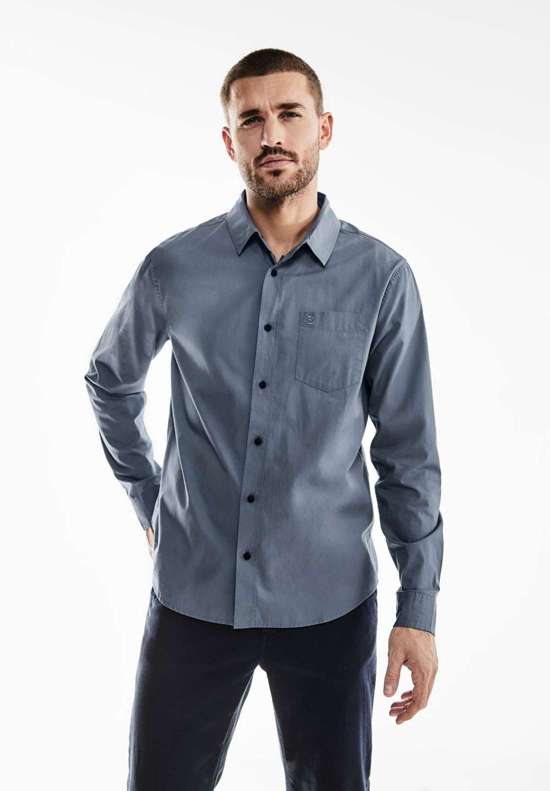 пыльно-голубой