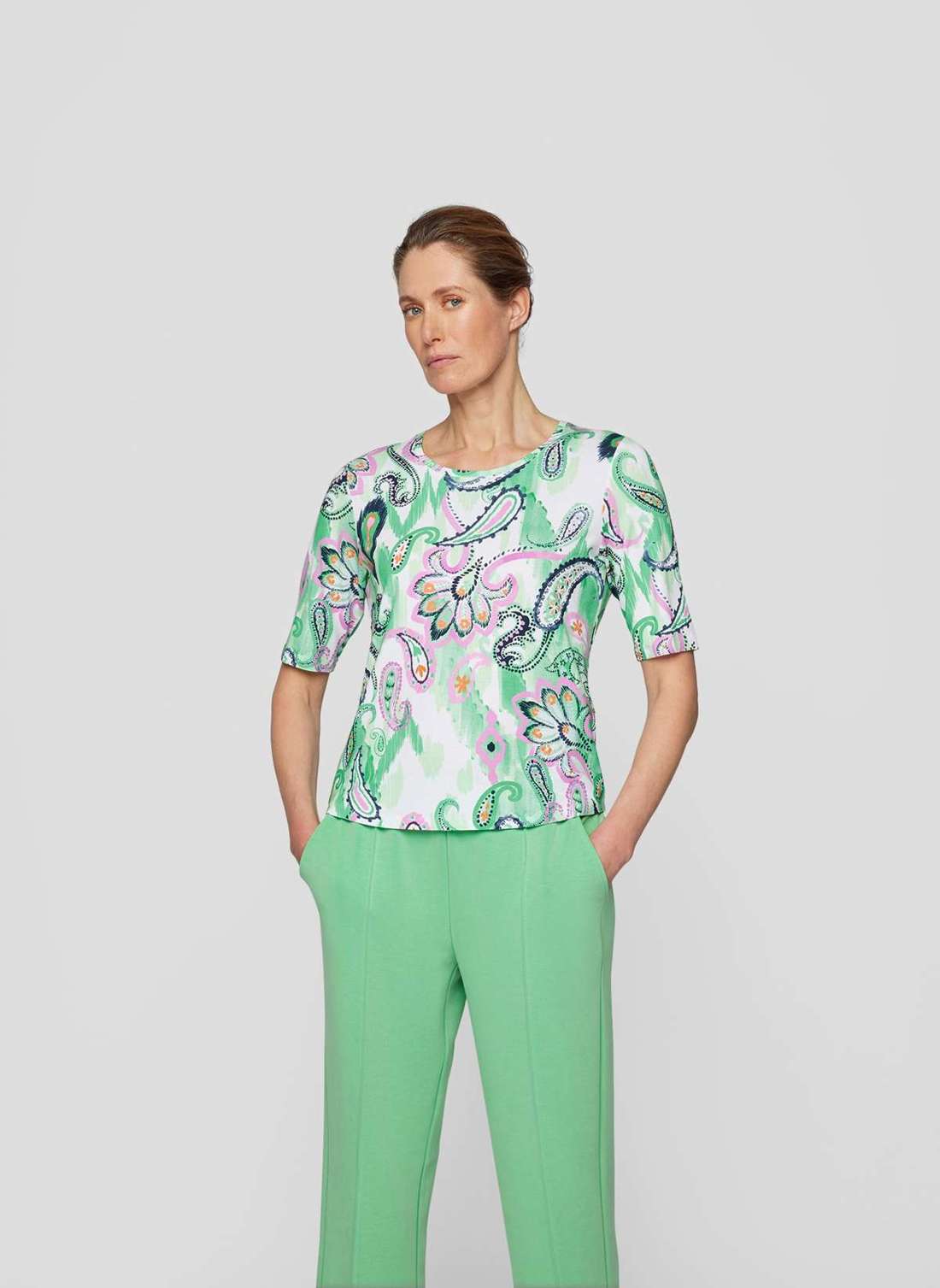 Рубашка с принтом T-Shirt mit Paisley-Muster