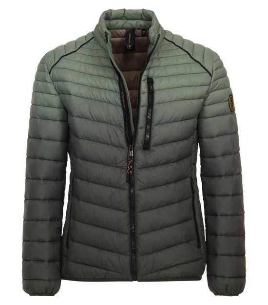 темно-зеленый