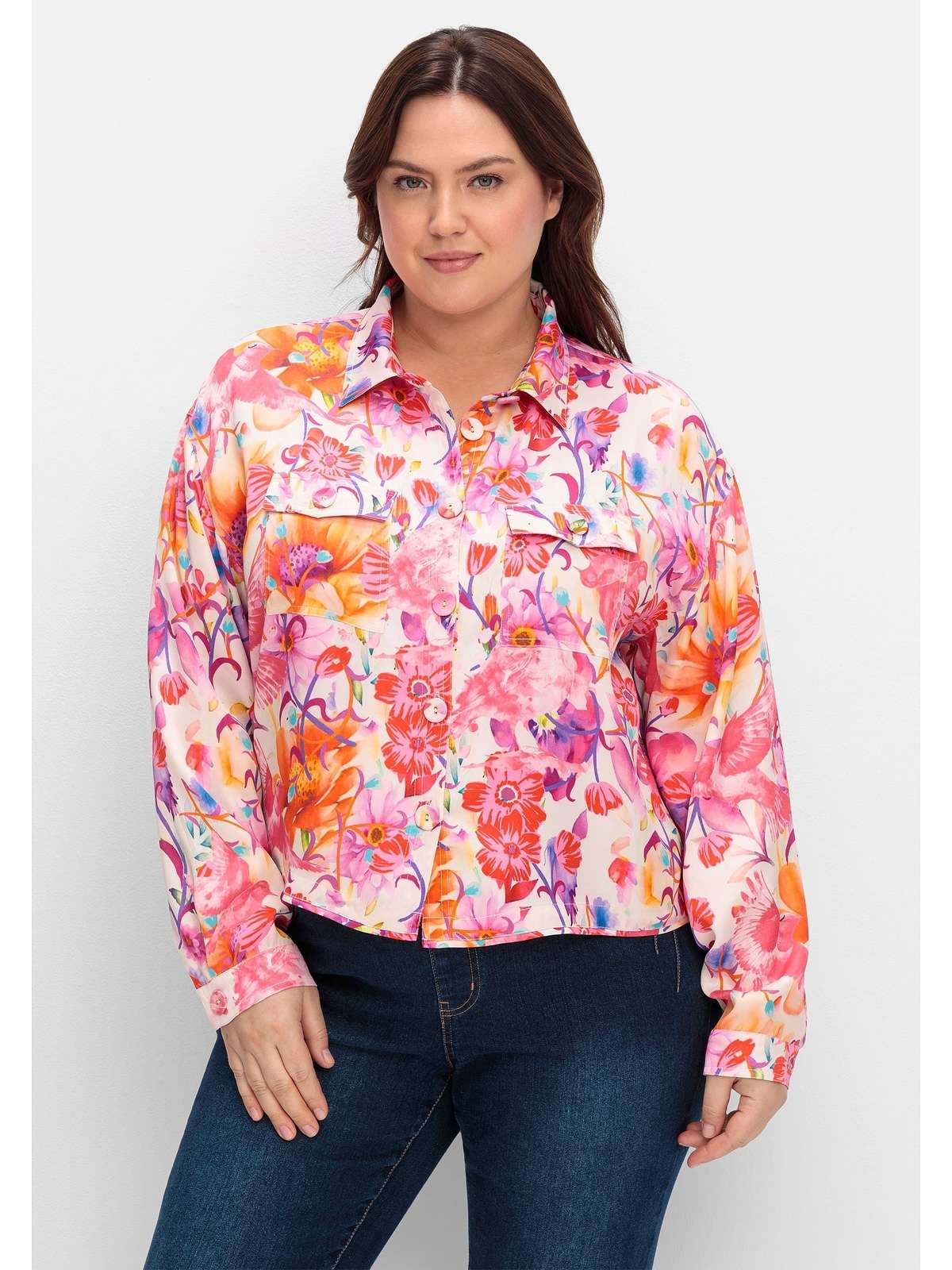 Блузка-рубашка с разноцветным цветочным принтом