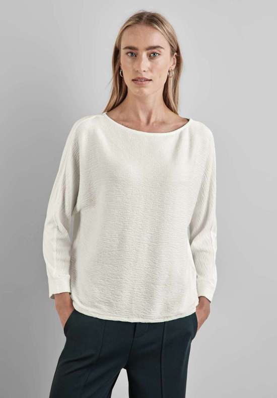 грязно-белый