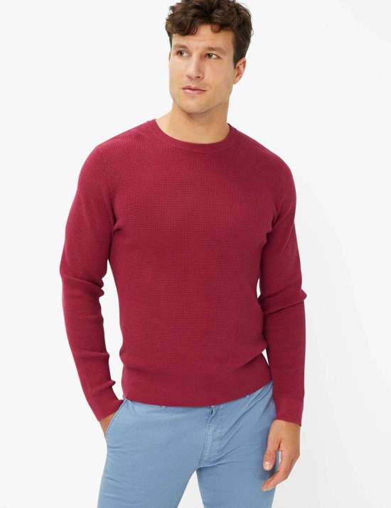 темно-красный