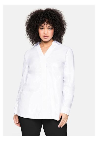 Блузка с длинными рукавами, А-силуэта, с планкой на потайных пуговицах.