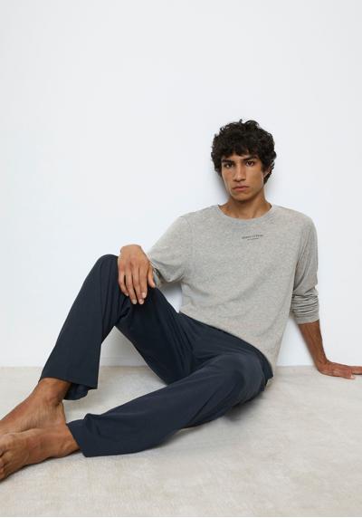 545grey mela