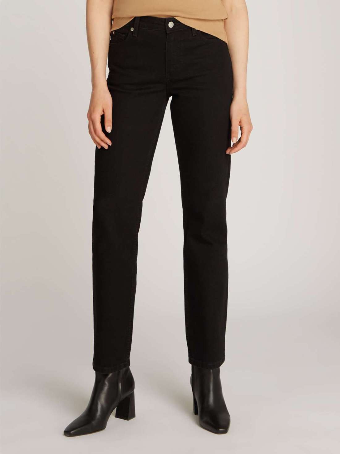 Прямые джинсы с логотипом на длине щиколотки. CLASSIC STRAIGHT RW ECRU