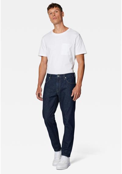 Широкие джинсы, узкие зауженные брюки.