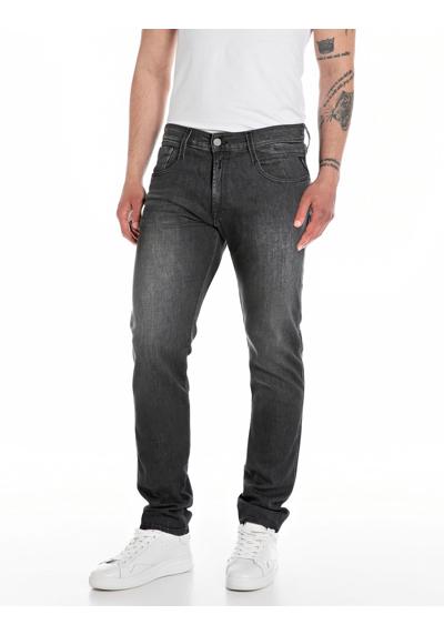 dark grey 712