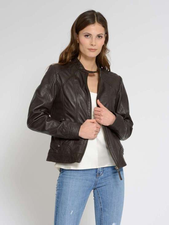 темно-коричневый